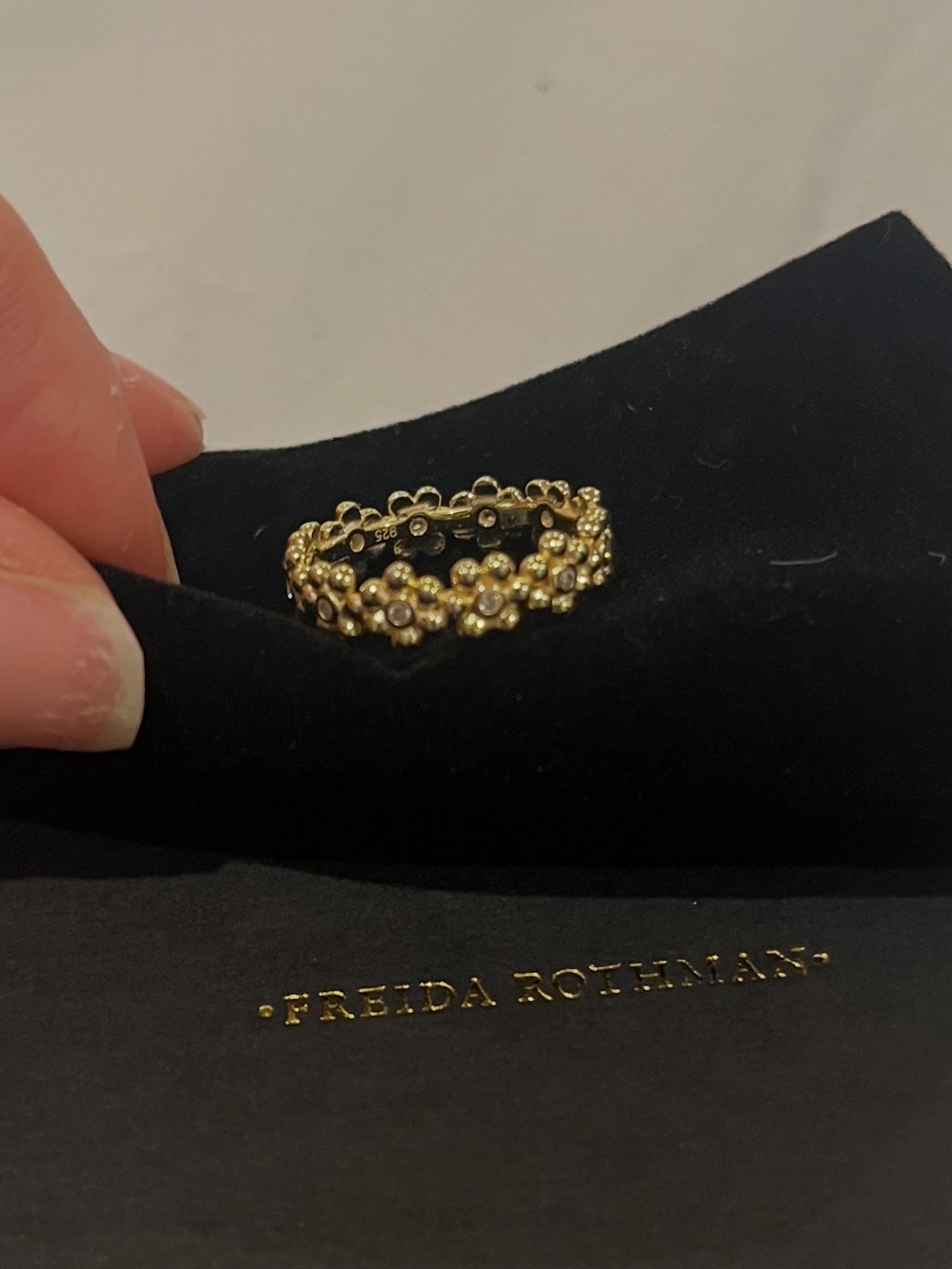 Freida Rothman size 9 Gold Floral Cluster Ring